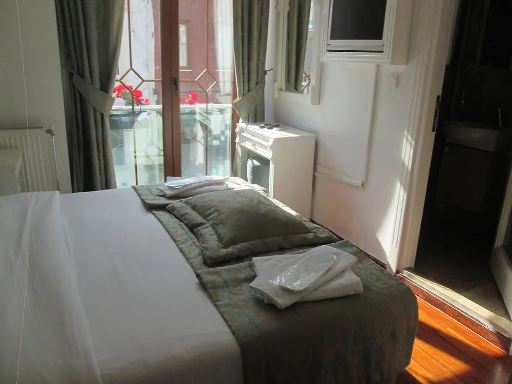 La Petite Maison Hotel Istanbul 2*,