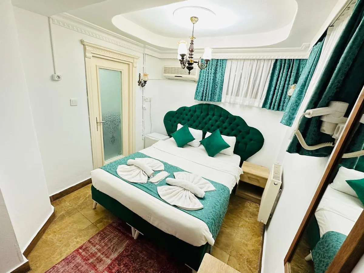 La Petite Maison Hotel Stambuł 2*,  Turcja